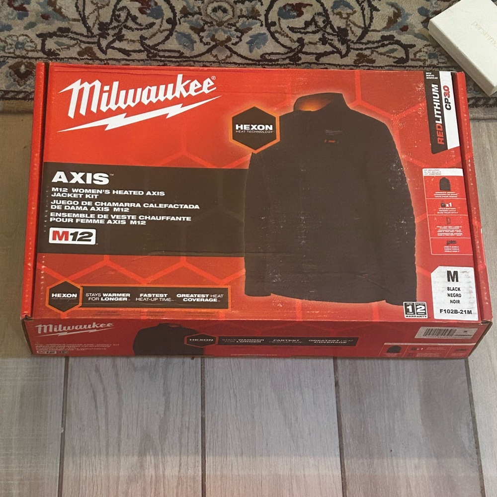 Milwaukee Women's Heated Axis jacket  - Black